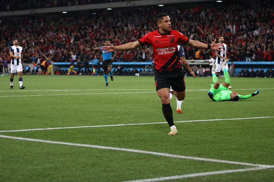 Vitor Roque