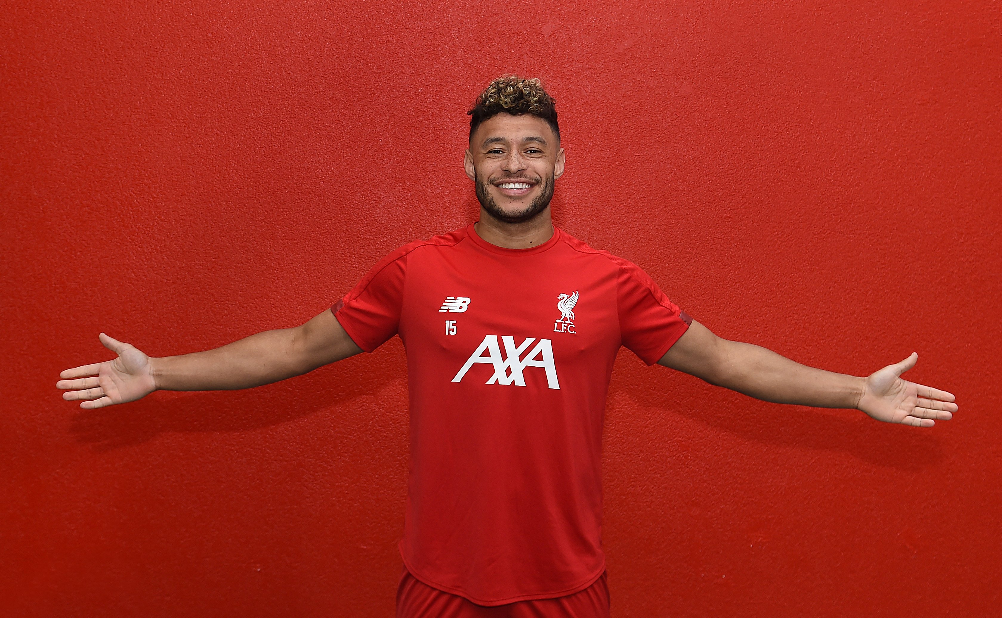 Alex Oxlade-Chamberlain extends with Liverpool