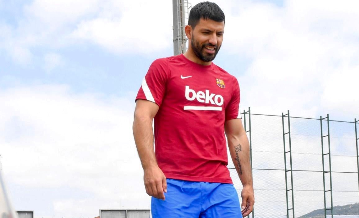 Kun becomes a Culer: Aguero signs a two-year contract with Barca 
