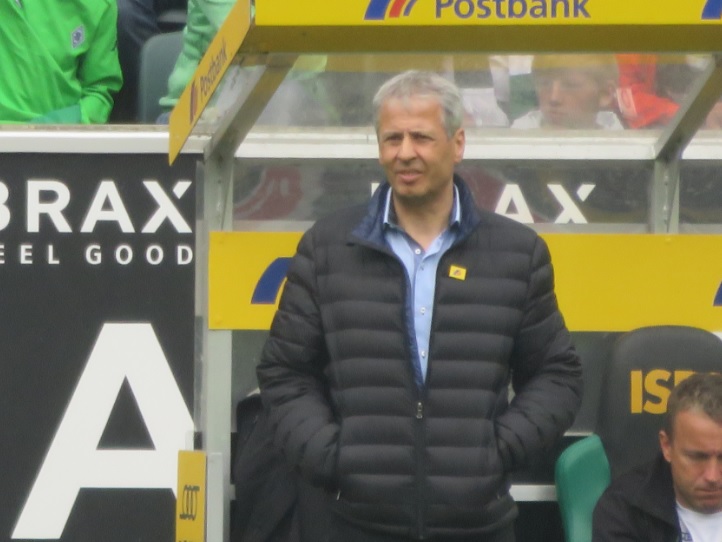 How long will Favre stay in Dortmund?