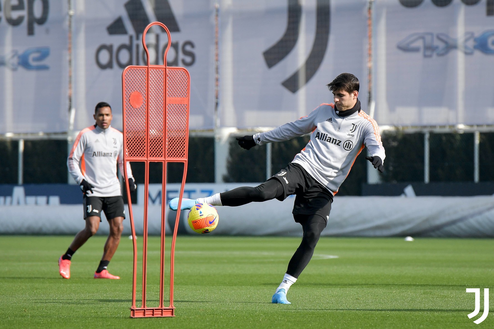 Juve lowballing the price tag for Morata, Arsenal or Barca to capitalize?