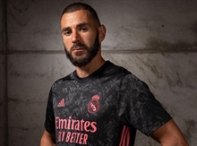 Benzema caught heavily criticizing Vinicius: Don't pass to him, he is playing against us
