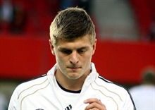 Kroos extended his contract with Real Madrid