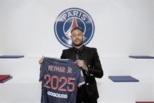 Neymar officially extends his contract with PSG:  I think I have improved as a person, as a human being