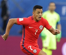 Brilliant Alexis Sanchez fires Chile into Copa America quarterfinals 