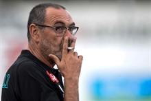 Lazio announces Sarri by posting a lit cigarette 